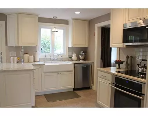 Milford, MA 01757,15 Tanglewood Drive