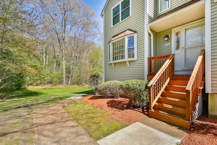 136 Patrick Rd #136, Tewksbury, MA 01876