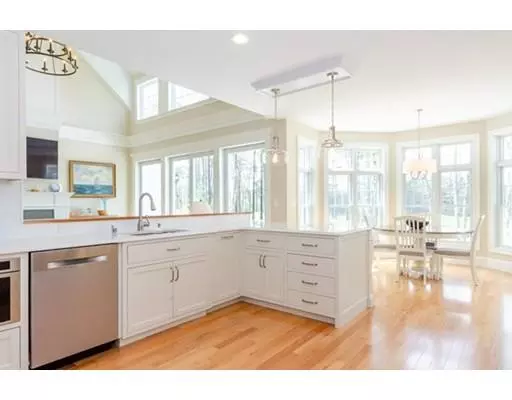 Mattapoisett, MA 02739,11 Pine Ridge Dr