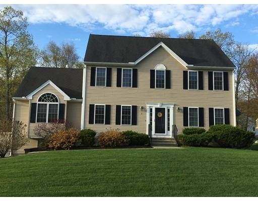 1 Juniper Ln, Dudley, MA 01571