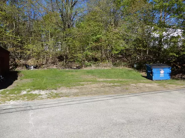 Brookfield, MA 01506,2 S Maple Street
