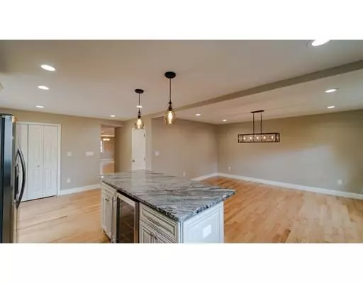 Ipswich, MA 01938,6 Broadway Ave