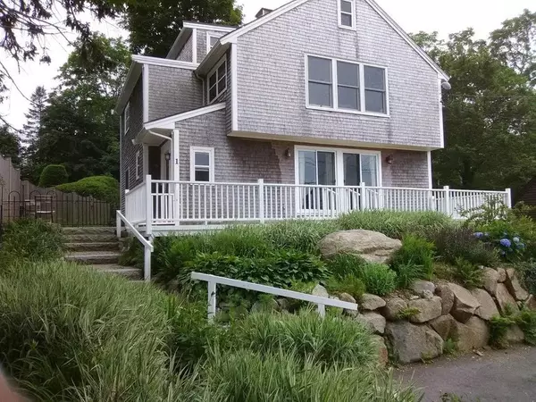 1 Pooles Ln, Rockport, MA 01966