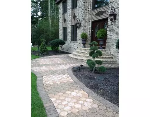 Acushnet, MA 02743,11 Dotys Mill Rd