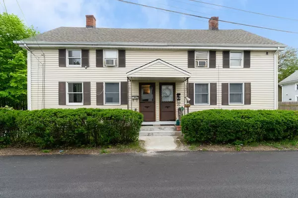 20 Burton St, Warwick, RI 02886