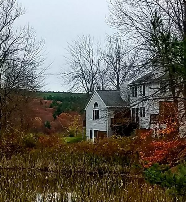 16 Saw Mill Pond Rd #16, Fitchburg, MA 01420