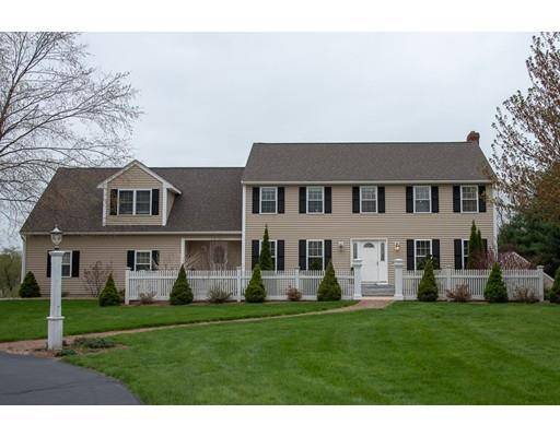 Sterling, MA 01564,7 Sky Farm Ln