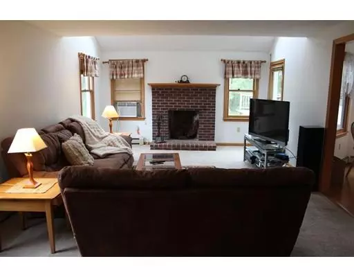 Taunton, MA 02780,96 Devon