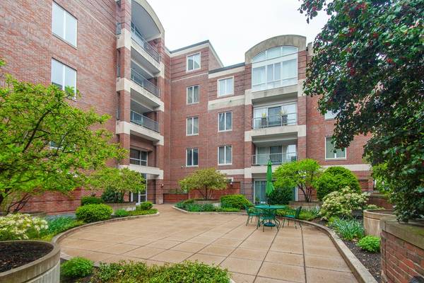 130 Mount Auburn St #406, Cambridge, MA 02138