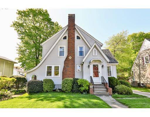 369 Pleasant St, Milton, MA 02186