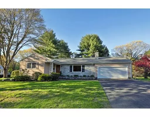 23 Pine Street, Lynnfield, MA 01940