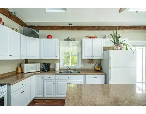 Belchertown, MA 01007,5 Woodhaven Dr