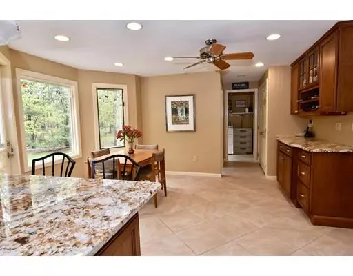 Sharon, MA 02067,25 Azalea Rd