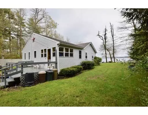 Lakeville, MA 02347,8 Merigold Ln