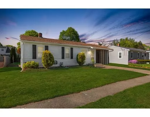 14 Sylvia Rd, Peabody, MA 01960