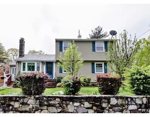 16 Grove Avenue, Holbrook, MA 02343