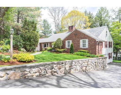 4 Kings Road, Lynnfield, MA 01940