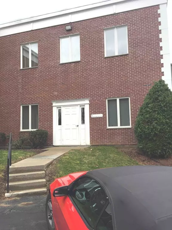 378 Page St #11, Stoughton, MA 02072