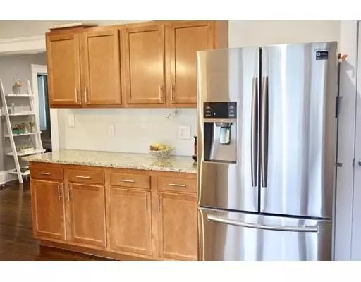 Saugus, MA 01906,10 Prospect St