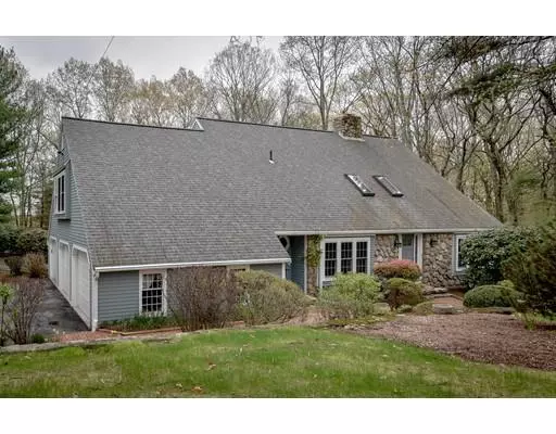 18 Pond St, Hopkinton, MA 01748