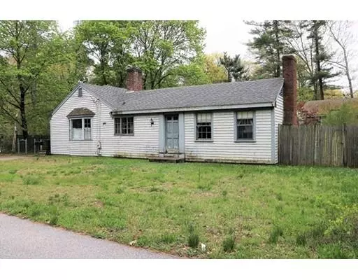 126 Cushing St, Hingham, MA 02043