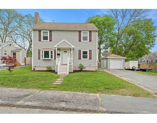 44 Rockwood St, Holbrook, MA 02343