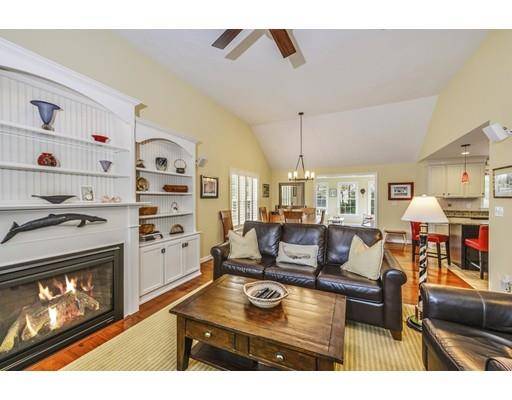 Bourne, MA 02532,9 Settlers Way