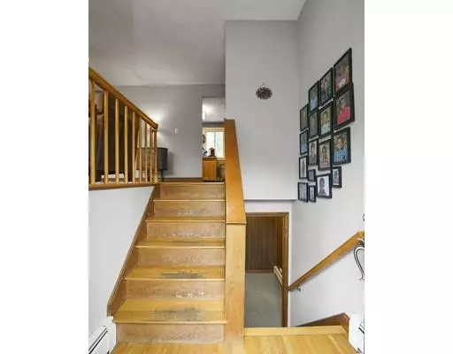 Southborough, MA 01772,184 Woodland Rd