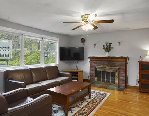 Southborough, MA 01772,184 Woodland Rd