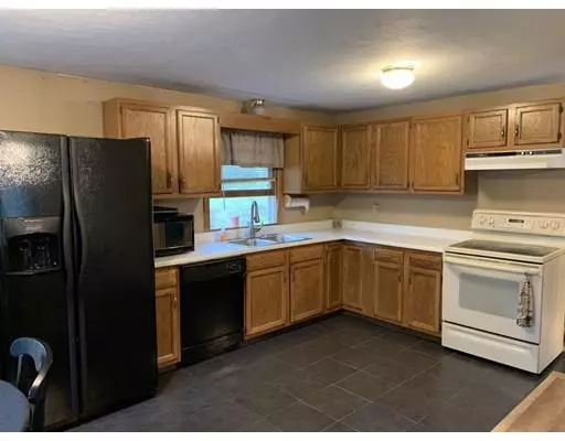 Spencer, MA 01562,89 Meadow Rd