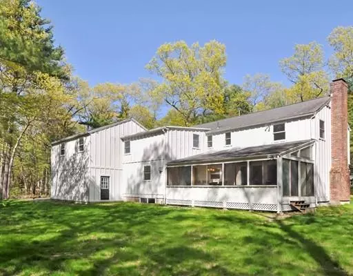 Carlisle, MA 01741,52 Woodland Road