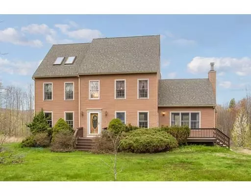 530 Jewett Hill Rd, Ashby, MA 01431