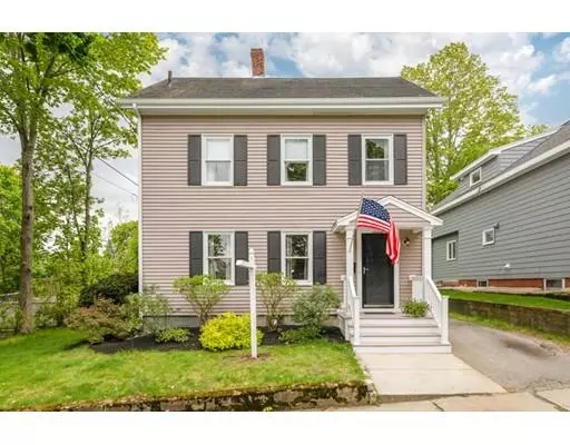 16 Emerald St, Wakefield, MA 01880