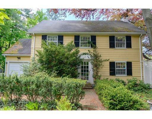 17 Oakland Street, Wellesley, MA 02481