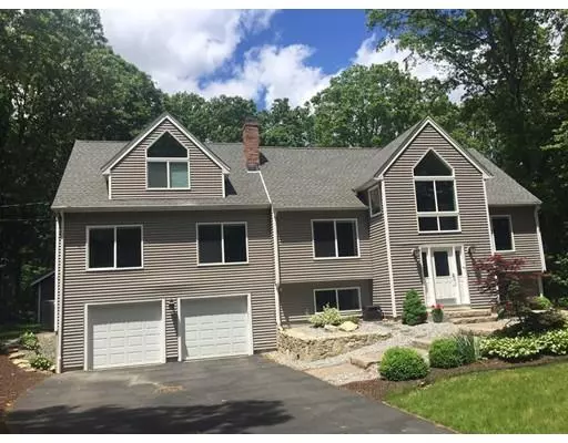 7 High Ridge Rd, Southborough, MA 01772