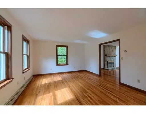 Princeton, MA 01541,16 Richards Rd.