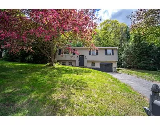 69 Old Farm Rd, Westfield, MA 01085