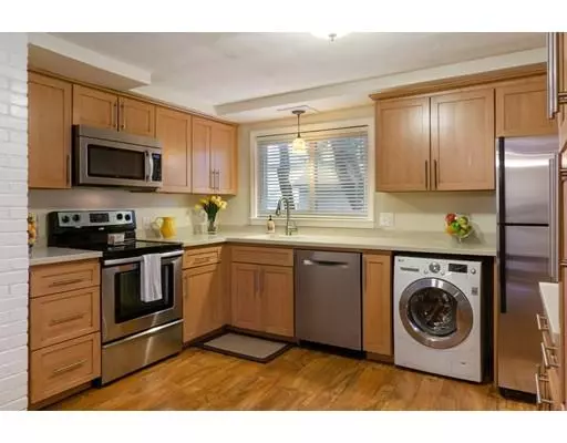 Framingham, MA 01701,24 Bantry Road