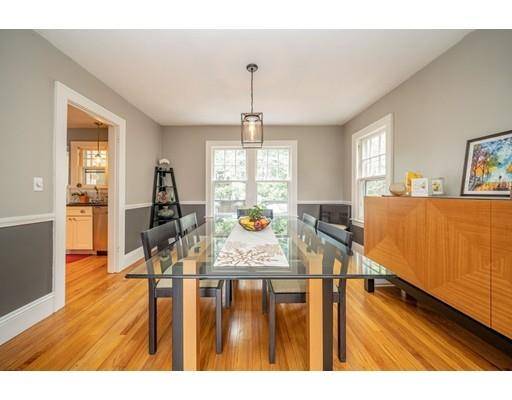 132 Maple Rd, Longmeadow, MA 01106