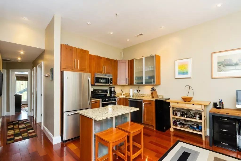 Boston, MA 02116,290 Columbus Avenue #6