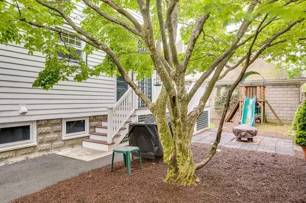 Arlington, MA 02474,37 Grafton Street #37