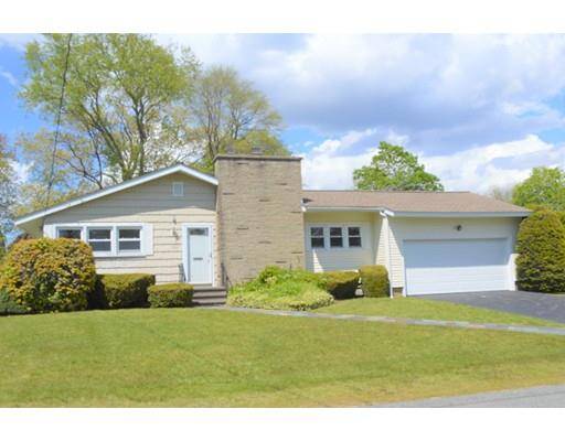 122 Mohawk Rd, Somerset, MA 02726