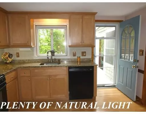 Pembroke, MA 02359,9 Orchard Dr