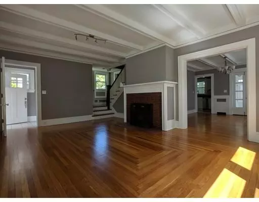 Palmer, MA 01069,15 Holbrook St