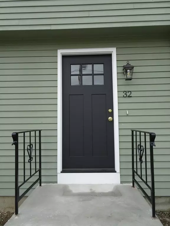 Northbridge, MA 01588,32 Crescent Street #32
