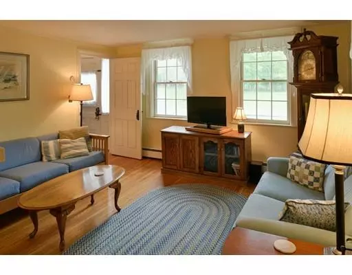 Ipswich, MA 01938,82 County Rd