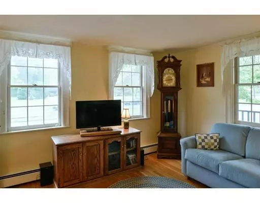 Ipswich, MA 01938,82 County Rd