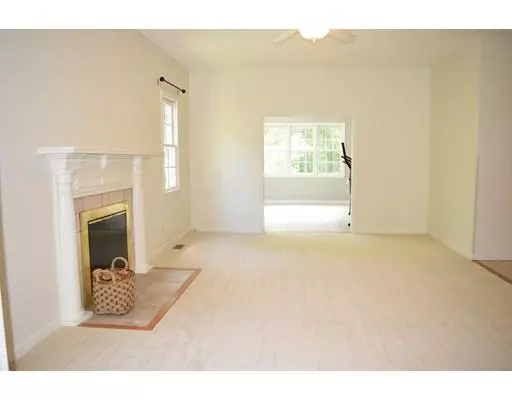 Northborough, MA 01532,26 Buckhill Rd