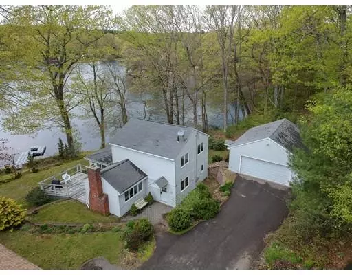 30 Shore Dr, Spencer, MA 01562