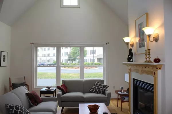 Sturbridge, MA 01518,6 Crescent Way #6